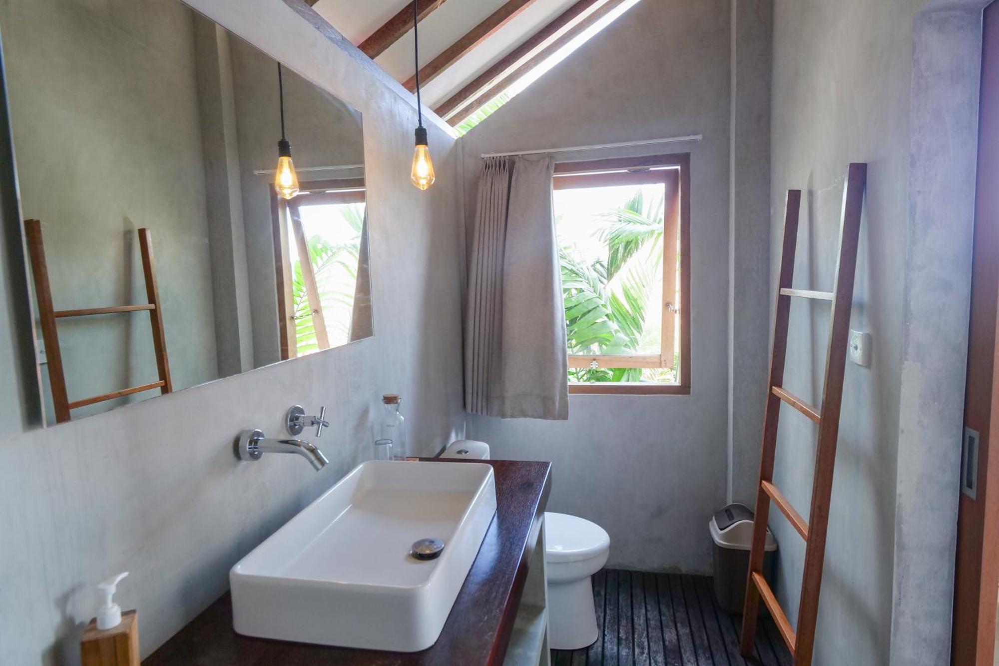 Hotel 007 Surfhouse Bali à Ungasan Extérieur photo
