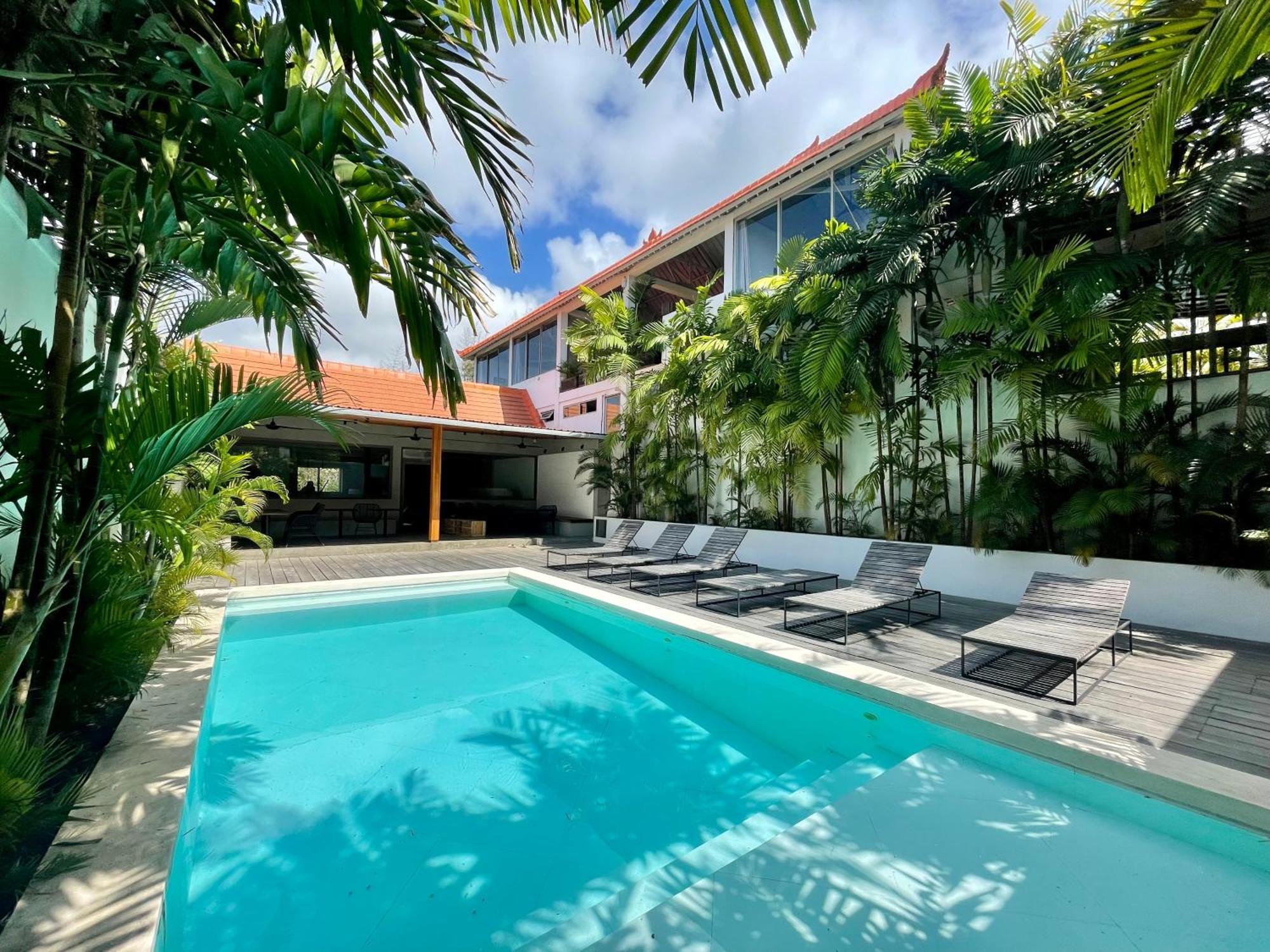 Hotel 007 Surfhouse Bali à Ungasan Extérieur photo
